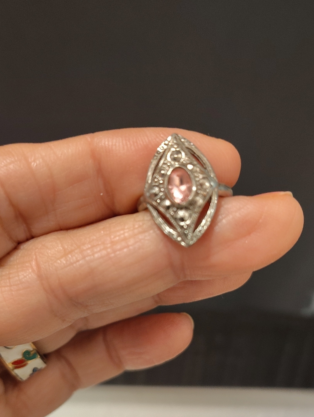 Avon Vintage Art Deco Ring - Size 4 3/4 - Picture 5 of 7